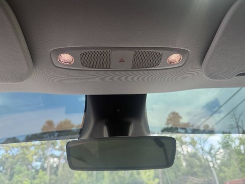 Used 2024 Tesla Model Y Long Range RWD image 19