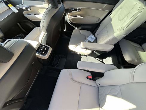 New 2026 Volvo XC90 B5 Plus image 12
