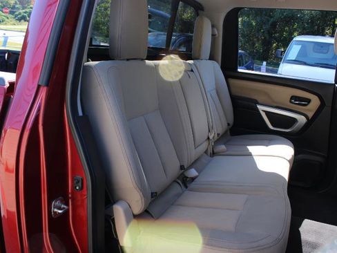 Used 2017 Nissan Titan SV image 13