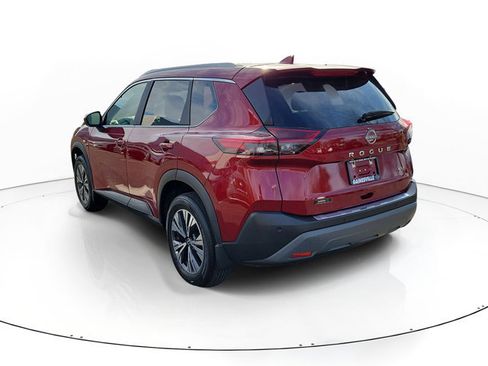 Used 2023 Nissan Rogue SV w/ SV Premium B Package image 3