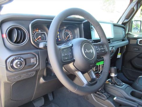 New 2026 Jeep Gladiator Rubicon AWD/4WD image 16