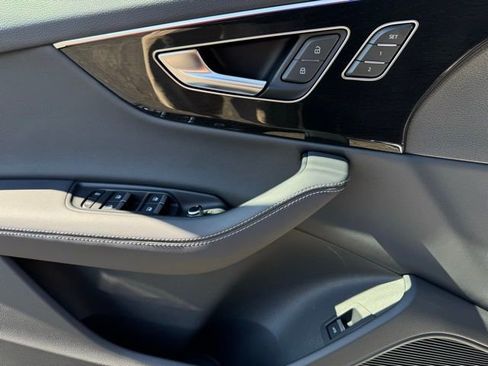 Certified 2025 Audi Q7 3.0T Prestige w/ Prestige Package image 11