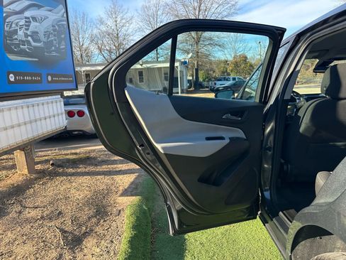 Used 2020 Chevrolet Equinox LS w/ LPO, Roadside Safety Package image 15