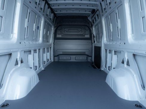 New 2025 Mercedes-Benz Sprinter 2500 image 9