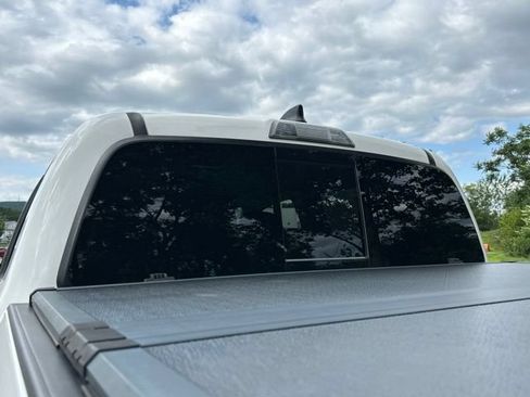 Used 2022 Toyota Tacoma SR5 w/ Technology Package AWD/4WD image 13