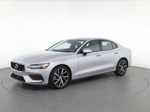 Used 2020 Volvo S60 T5 Momentum FWD image 40