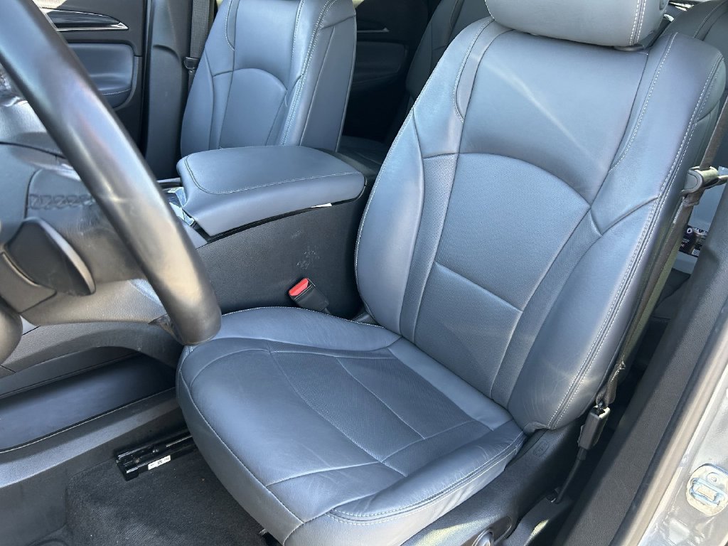 Used 2021 Buick Enclave Essence w/ Sound and Sites Package AWD/4WD image 20