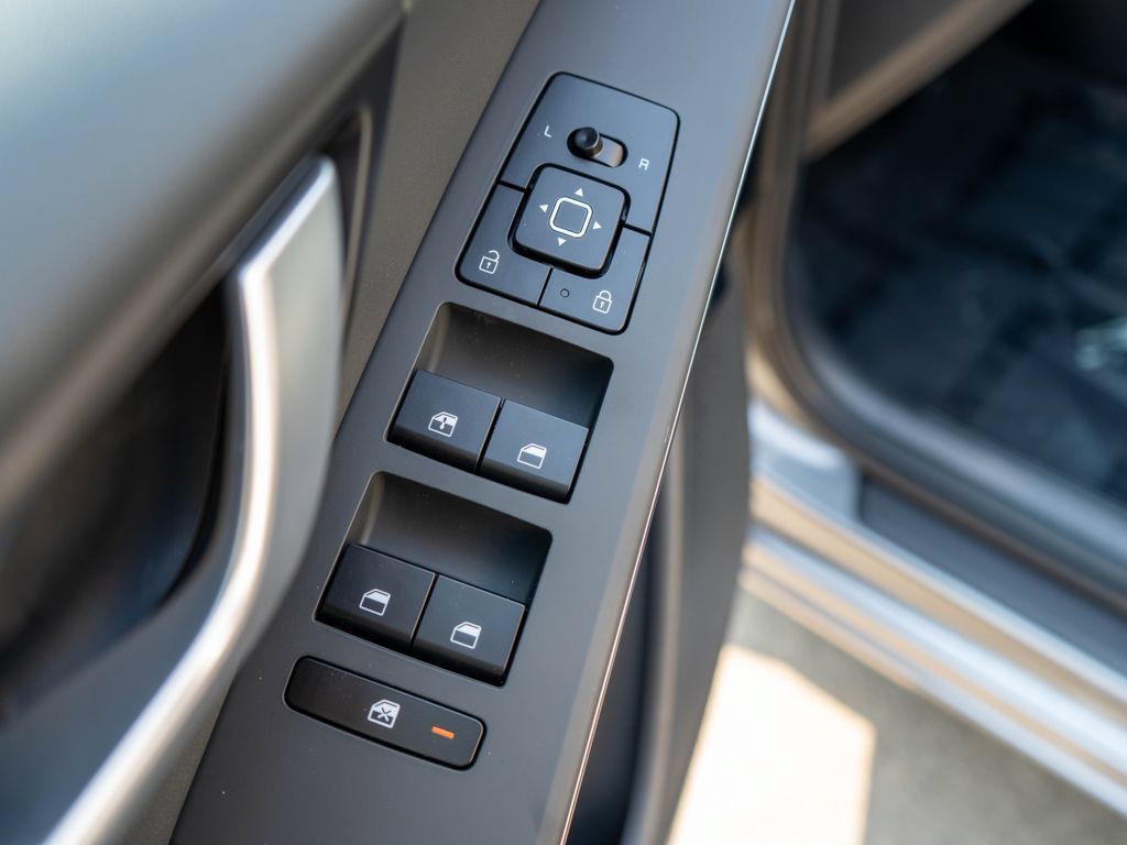 New 2026 Kia Niro Wind w/ Wind Preserve Package FWD image 17