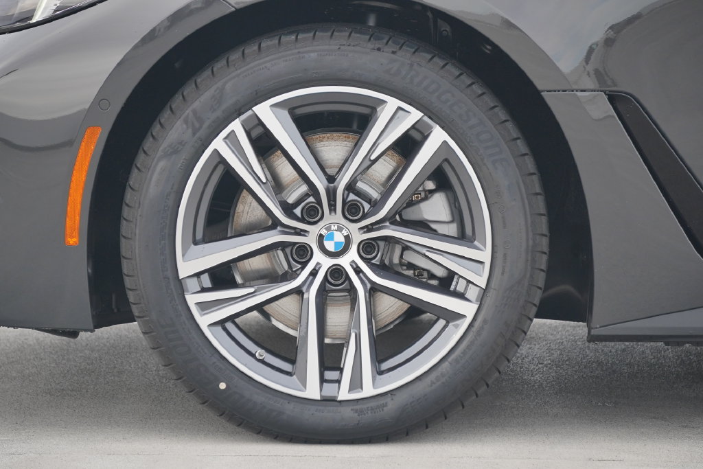Used 2026 BMW 430i w/ Premium Package RWD image 5