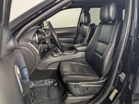 Used 2021 Jeep Grand Cherokee Limited w/ Luxury Group II image 11