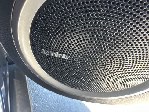 Used 2015 Kia Soul ! w/ Sun & Sound Package image 11