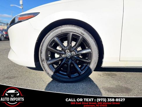 Used 2022 MAZDA MAZDA3 s image 31