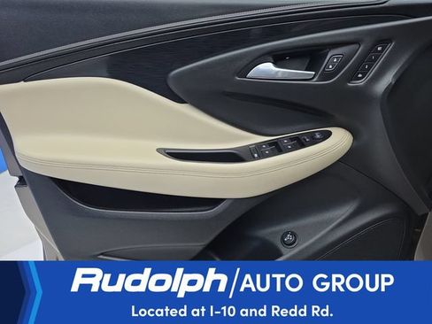 Used 2018 Buick Envision Essence FWD image 11