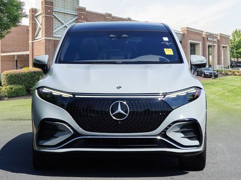 Used 2023 Mercedes-Benz EQS 580 4MATIC SUV image 2