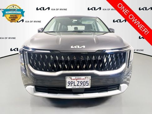 Certified 2025 Kia Carnival FWD image 2