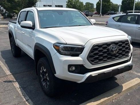 Used 2021 Toyota Tacoma TRD Off-Road w/ TRD Premium Off Road Package AWD/4WD image 1