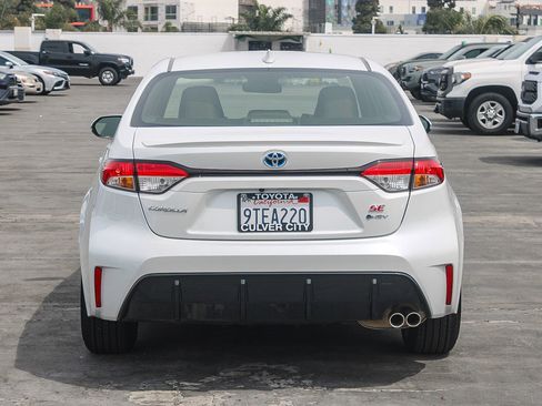Used 2025 Toyota Corolla SE w/ Convenience Package image 8