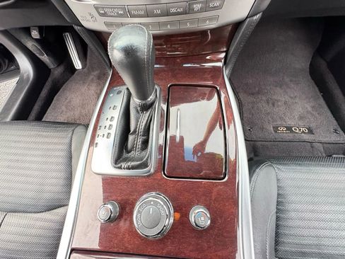 Used 2016 INFINITI Q70 3.7 w/ Sport Package image 22