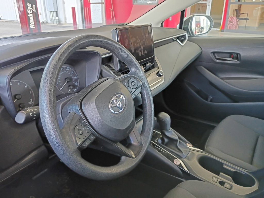 Used 2024 Toyota Corolla LE FWD image 5