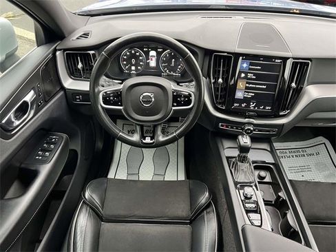 Used 2019 Volvo XC60 T6 R-Design w/ Protection Package image 18