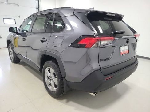 Used 2022 Toyota RAV4 XLE AWD/4WD image 5