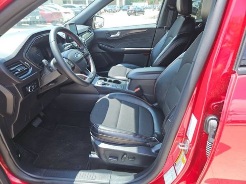 Used 2025 Ford Escape ST-Line AWD/4WD image 11
