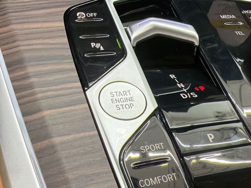 New 2026 BMW X5 xDrive40i w/ M Sport Package image 27