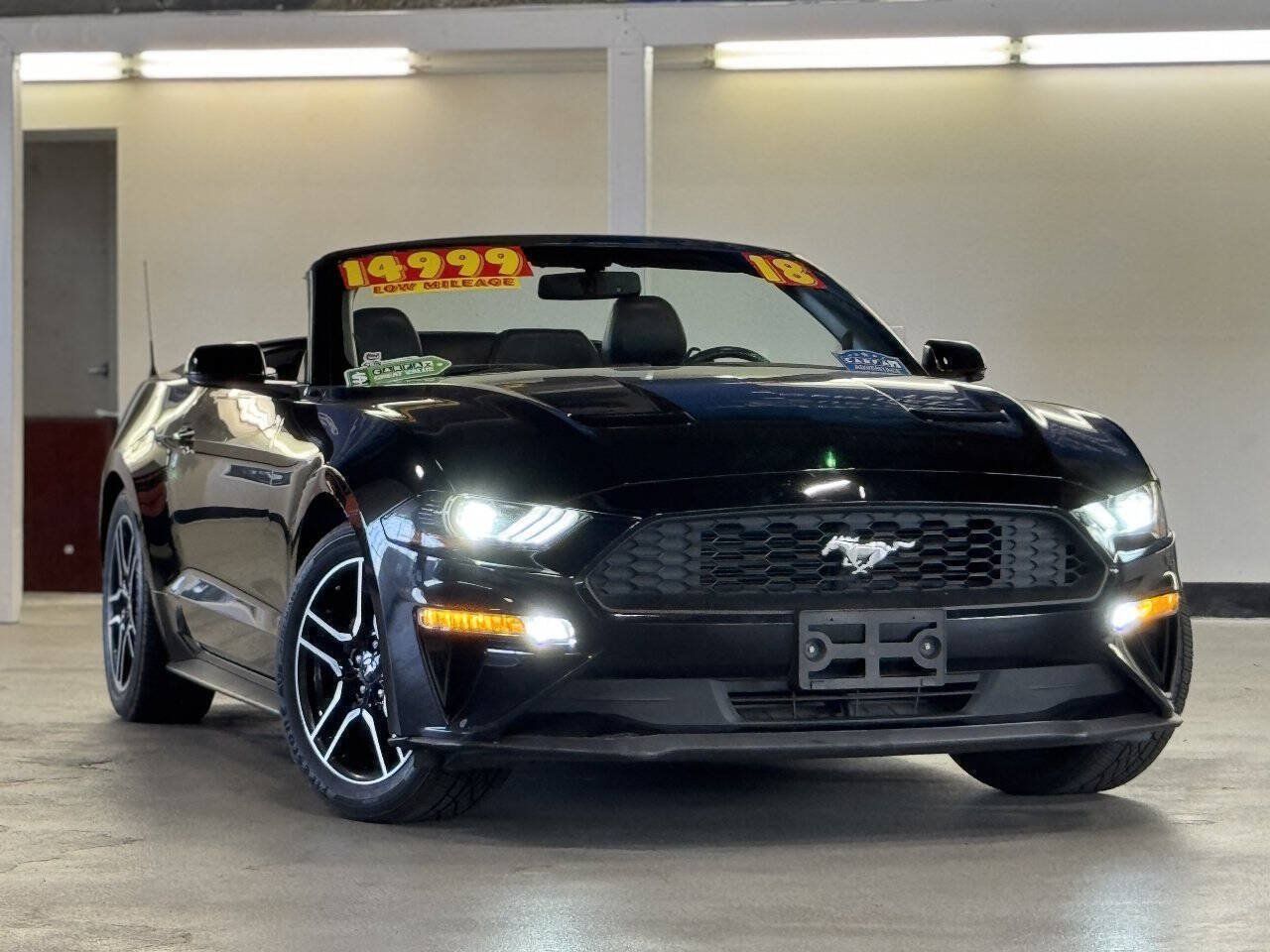 Used 2018 Ford Mustang Premium RWD image 1