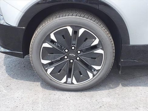 New 2024 Chevrolet Blazer EV RS image 14