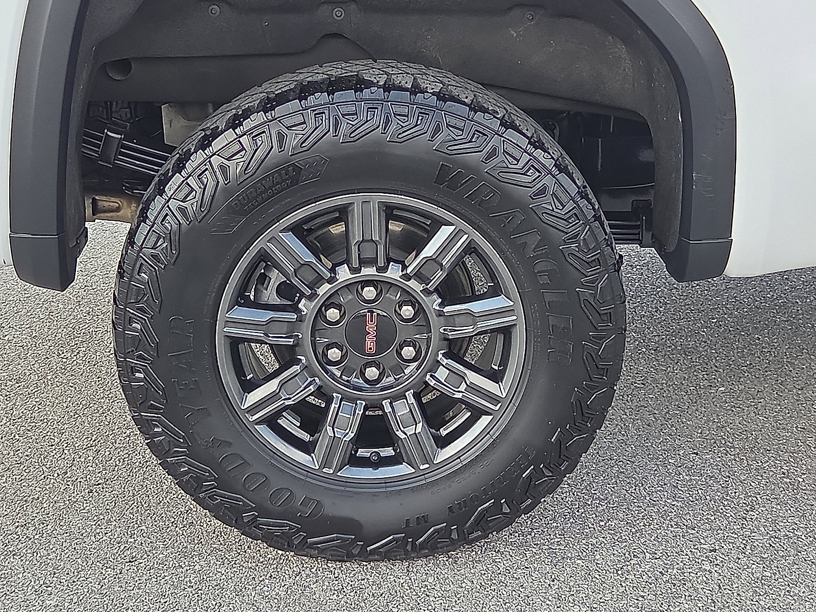 Used 2024 GMC Sierra 1500 AT4X AWD/4WD image 7