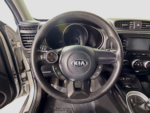 Used 2019 Kia Soul Base image 13