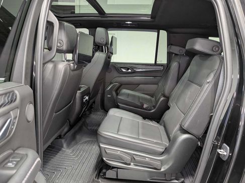 Used 2023 GMC Yukon XL Denali w/ Denali Reserve Package AWD/4WD image 19