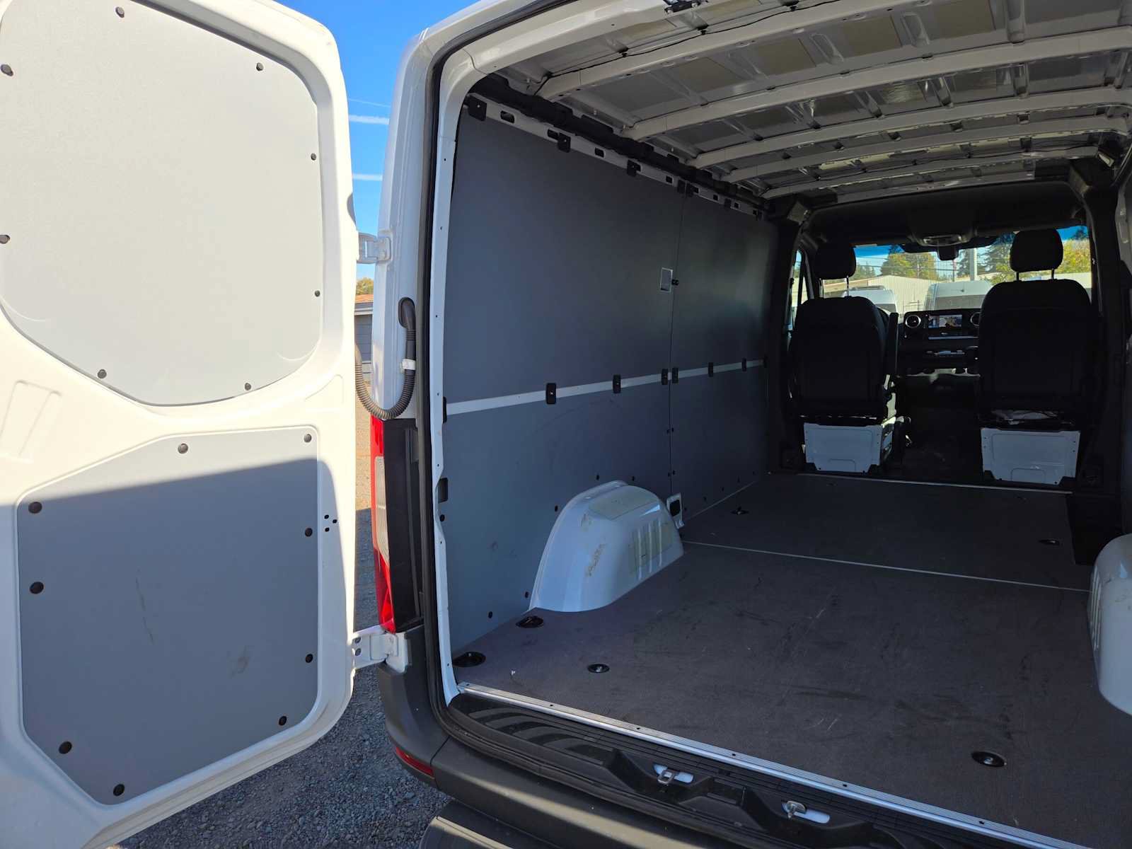 Used 2026 Mercedes-Benz Sprinter 2500 image 18