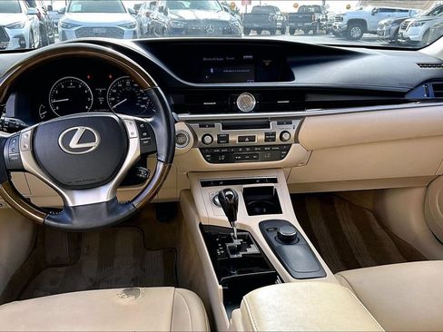 Used 2013 Lexus ES 350 w/ Premium Pkg FWD image 8