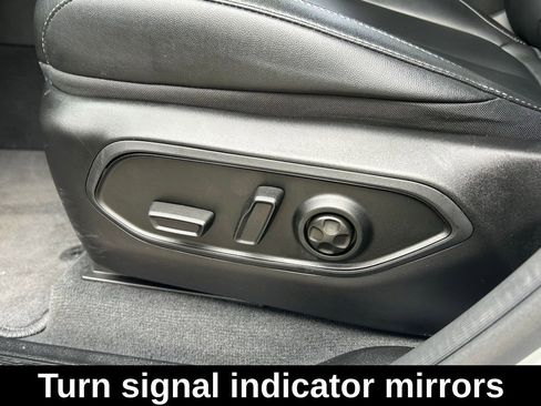 Certified 2024 Jeep Grand Cherokee Limited w/ Black Appearance Package image 19