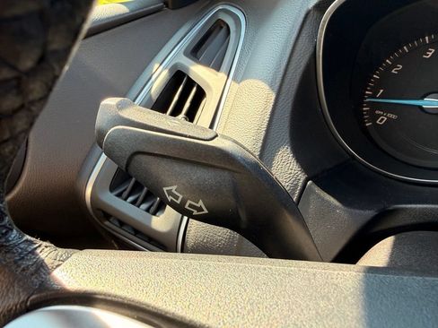 Used 2012 Ford Focus Titanium FWD image 14