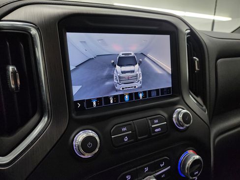 Used 2023 GMC Sierra 3500 Denali w/ Denali Ultimate Package image 21