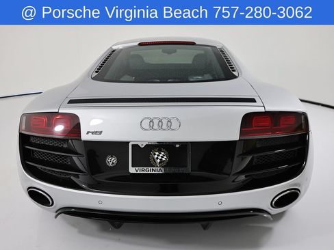 Used 2011 Audi R8 V10 AWD/4WD image 6