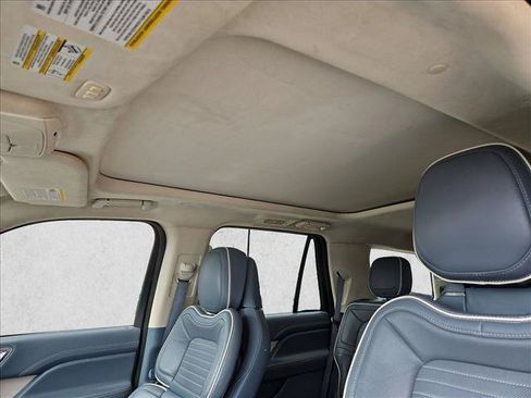 Used 2021 Lincoln Navigator Black Label w/ Cargo Convenience Package AWD/4WD image 16