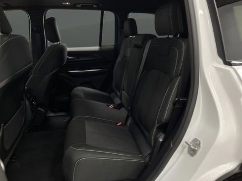 Used 2024 Jeep Grand Cherokee Laredo X w/ Luxury Tech Group I image 29