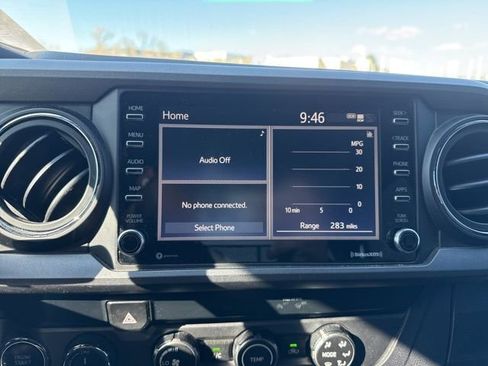 Used 2020 Toyota Tacoma TRD Sport w/ Technology Package image 13