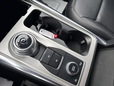 Used 2023 Ford Explorer XLT w/ Equipment Group 202A image 28