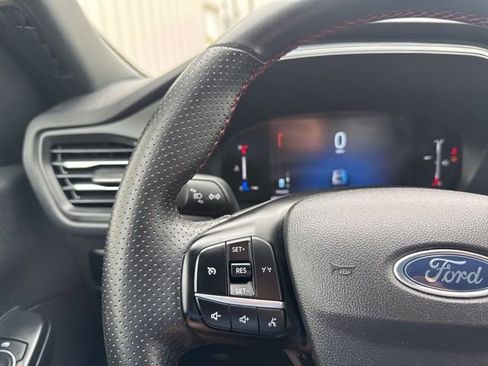 Used 2025 Ford Escape ST-Line FWD image 10