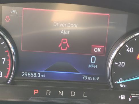 Used 2023 Ford Explorer XLT image 20