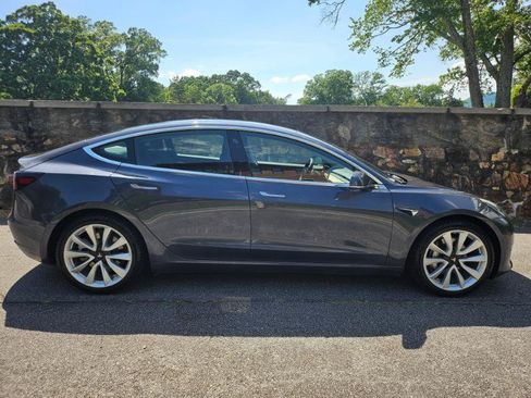 Used 2020 Tesla Model 3 Long Range AWD/4WD image 9
