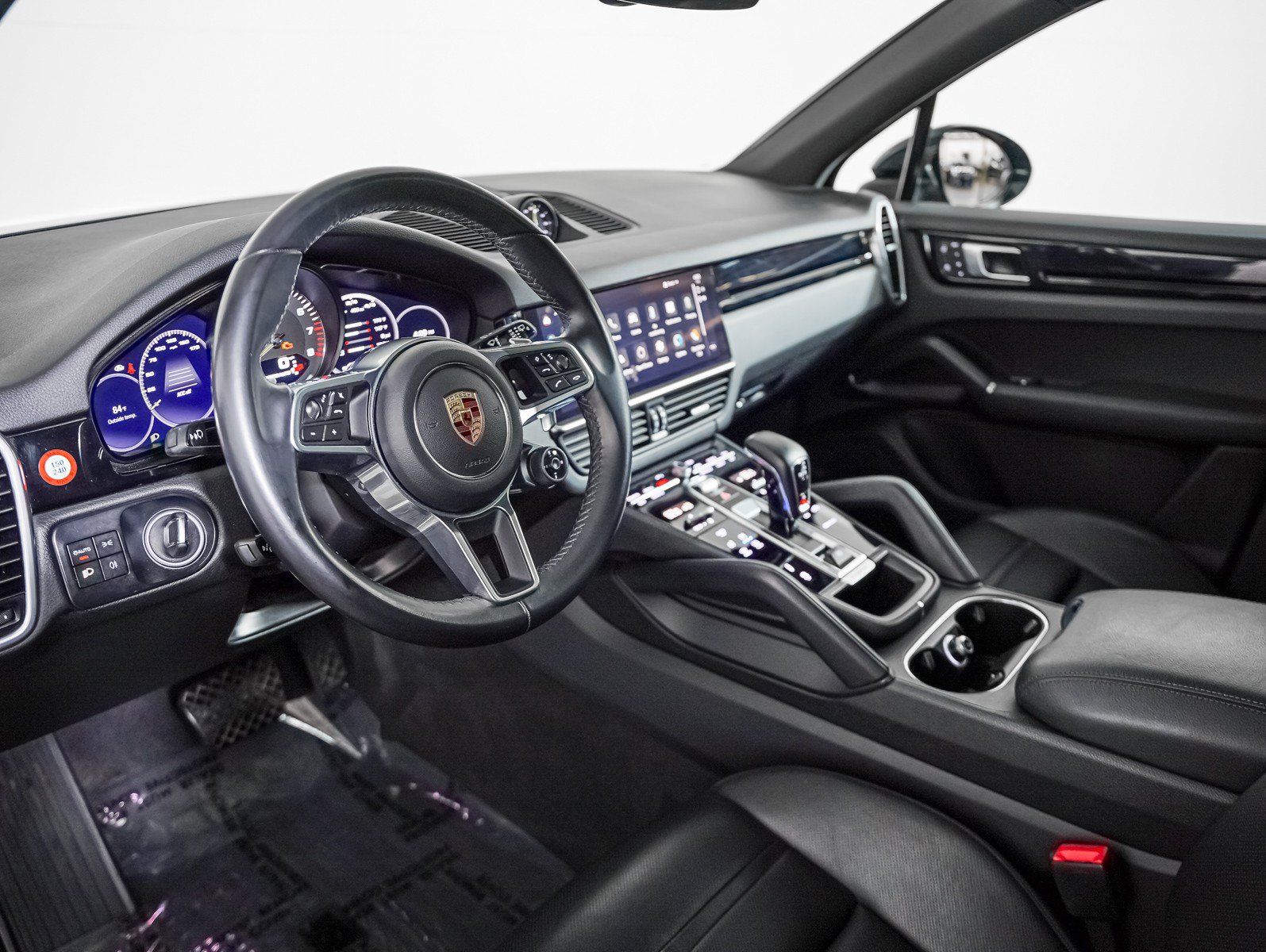 Certified 2022 Porsche Cayenne E-Hybrid AWD/4WD image 4