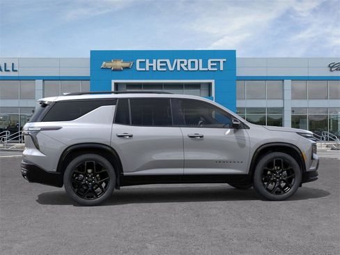 New 2026 Chevrolet Traverse RS image 5
