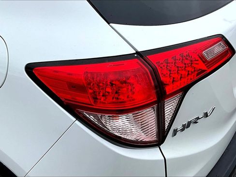 Used 2017 Honda HR-V EX image 22