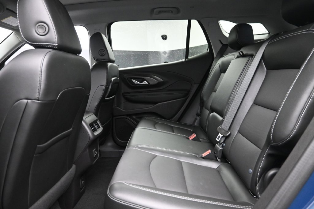 Used 2024 GMC Terrain SLT AWD/4WD image 14