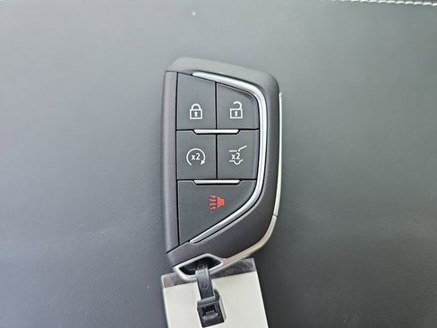 New 2026 Cadillac Vistiq Platinum w/ LPO, Floor Liner Package image 42